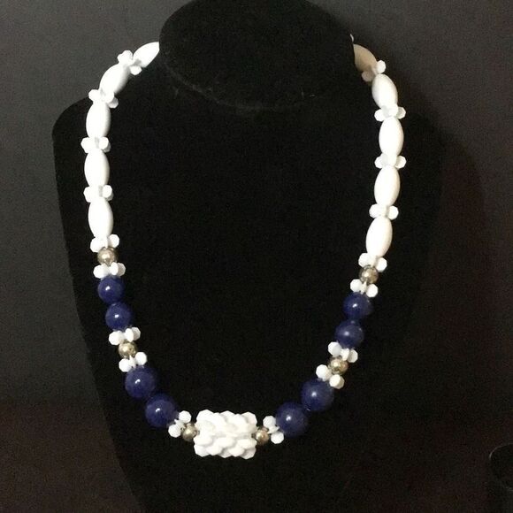 Elegant estate sale, blue and white necklace - Picture 1 of 5